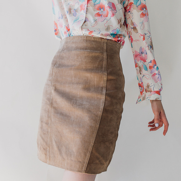 Vintage Tan Suede Pencil Skirt Copper Key 5 - Picture 6 of 15